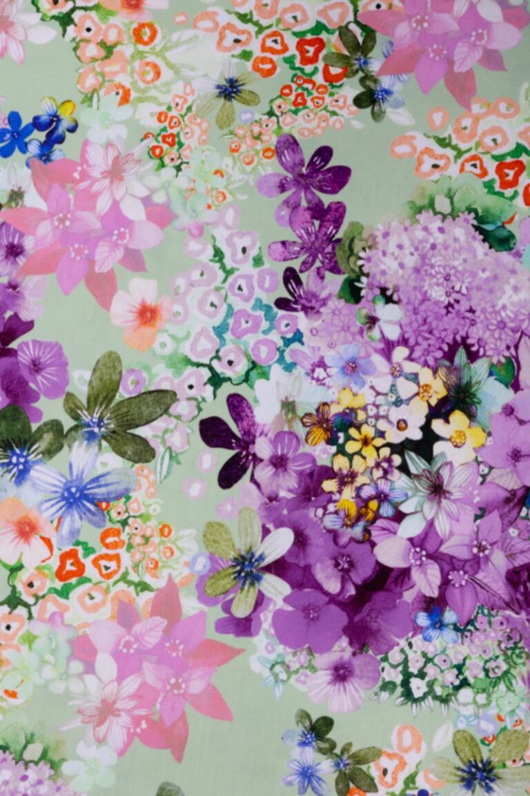 AA300132 00 768x1153