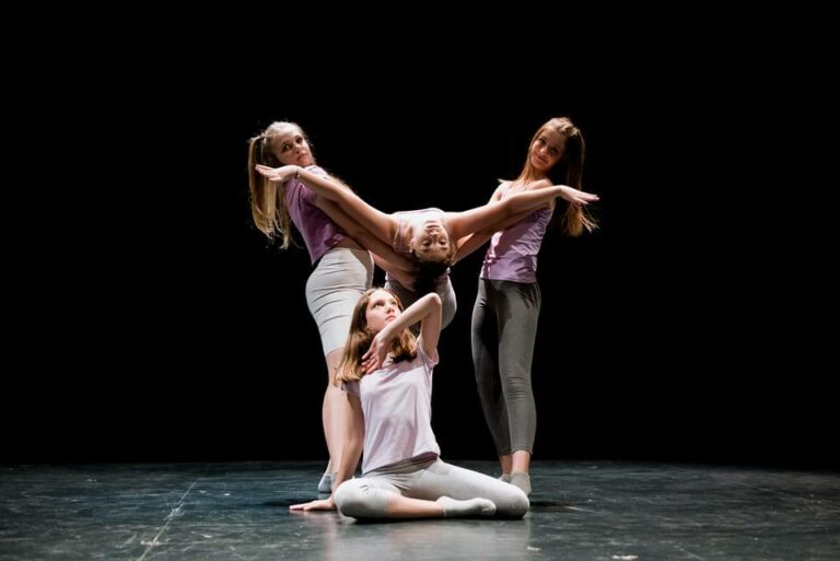 306000722 2217747518402740 3084501401943926775 n 768x513