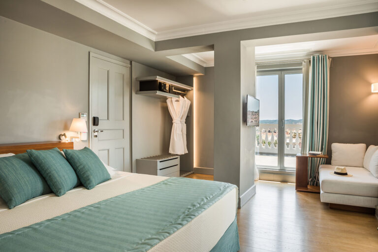 384396477 778006961002571 2599454954074768547 n 768x512