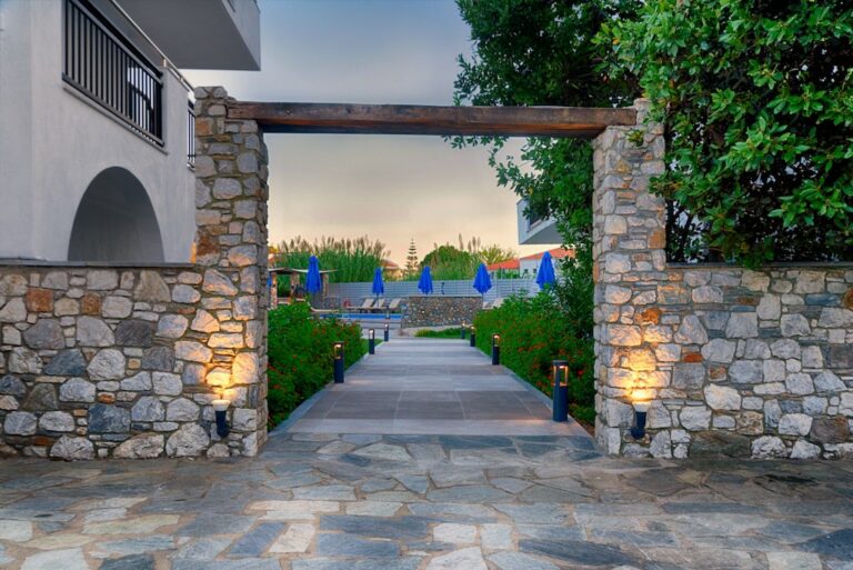 suites skiathos 768x513