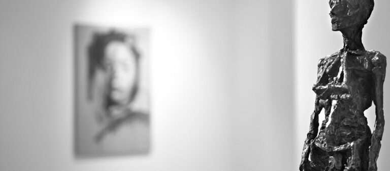 04 AK Art Gallery Eleni Kolaitou standing body scuplture 768x338