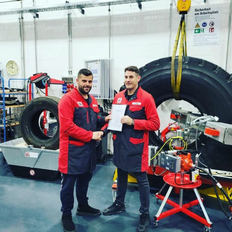 346857881 1309835526605267 2074889782164181964 n 768x768