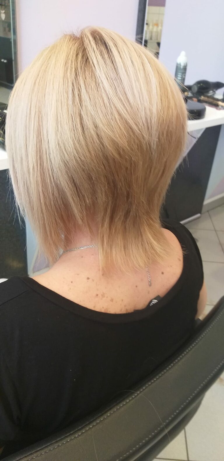 367939094 2889177721213795 794411627843691180 n 768x1579