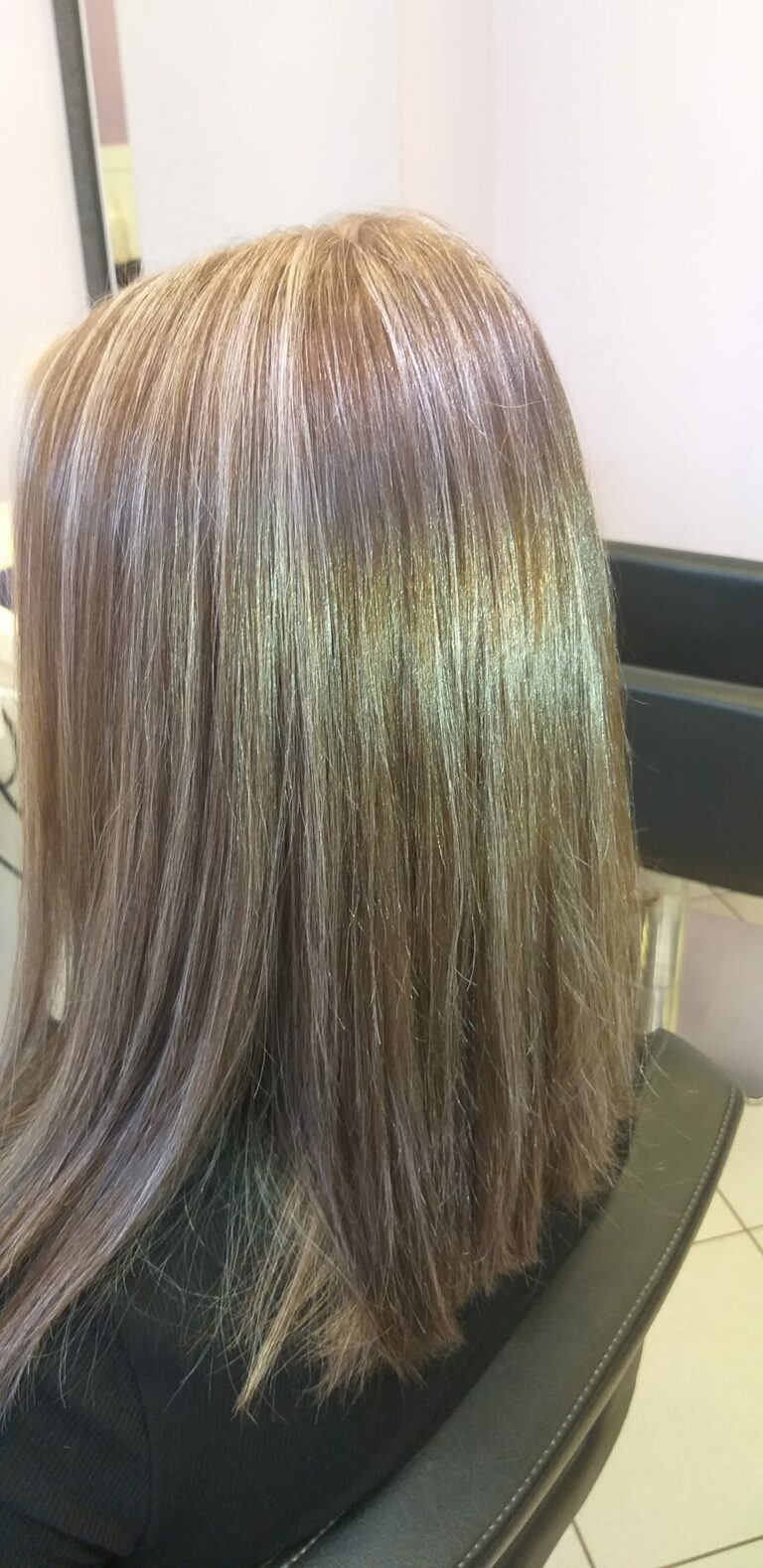 368349277 2895537027244531 1504953311330773833 n 768x1579